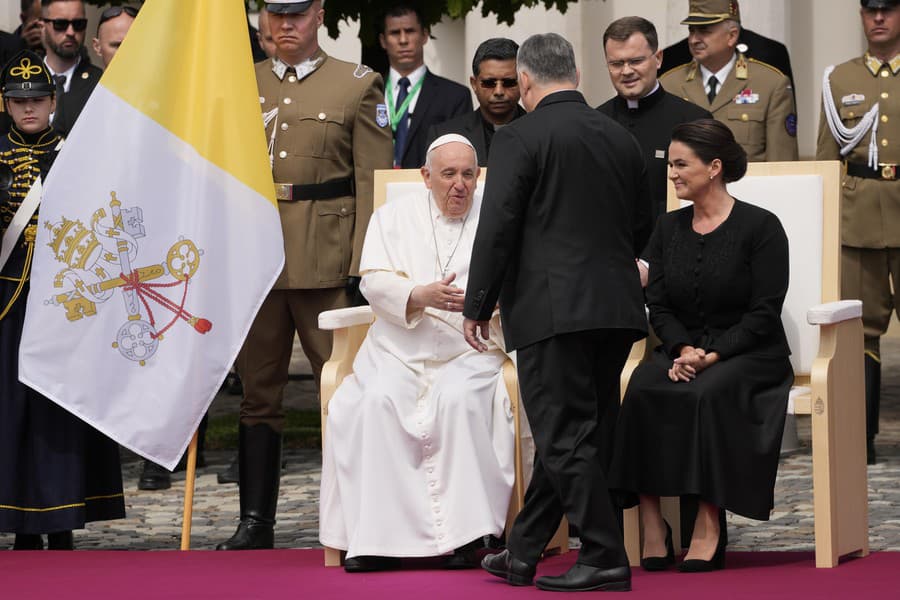 Pápežova návšteva Maďarska vrcholí