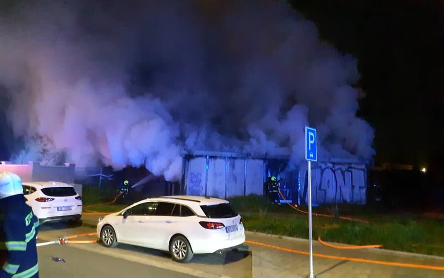 Pri požiari unimobuniek v Brne zomrelo najmenej osem ľudí