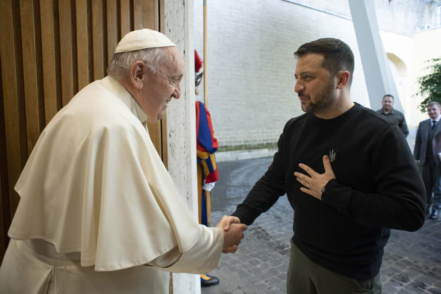 Volodymyr Zelenskyj s pápežom Františkom