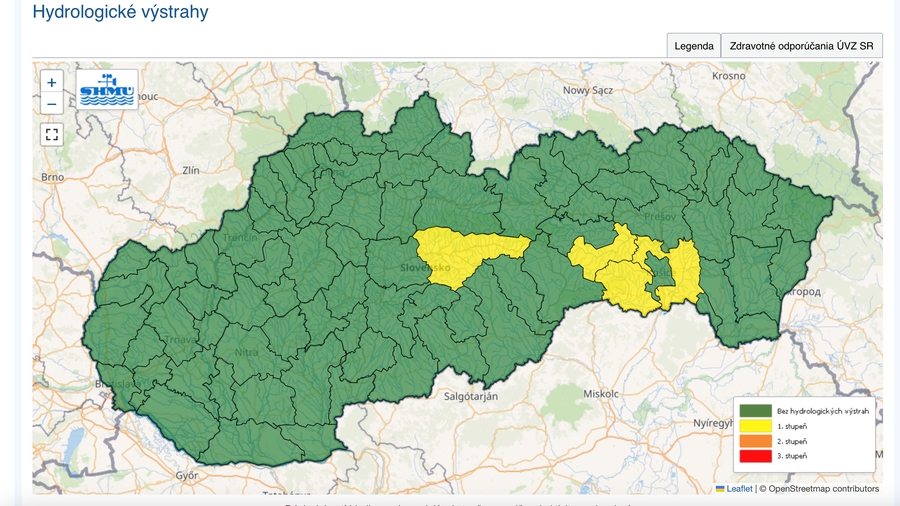 V štyroch okresoch Slovenska hrozia povodne z trvalého dažďa