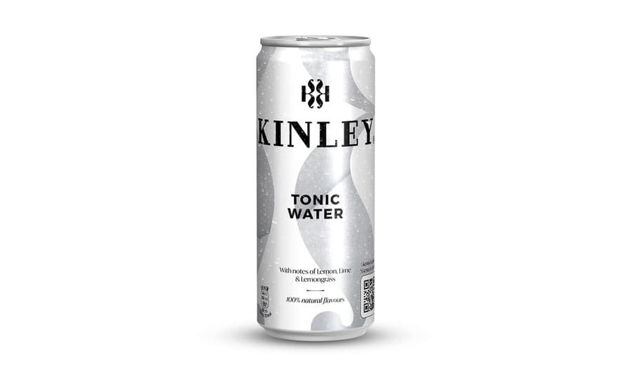  Kinley Tonic Water je stredne intenzívna klasika s citrusovými tónmi.