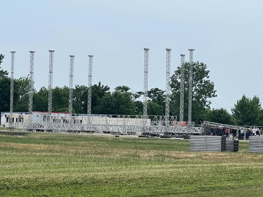 FOTO: Topfest už stavia