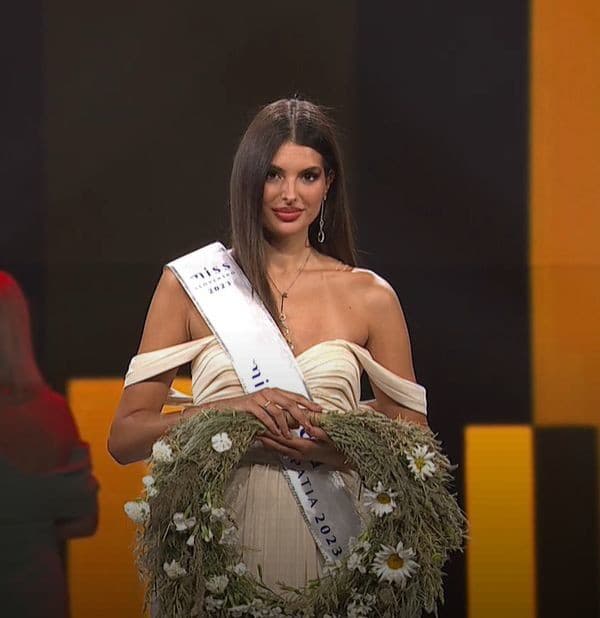miss-slovensko-miss-sympatia-Petra-Sivak