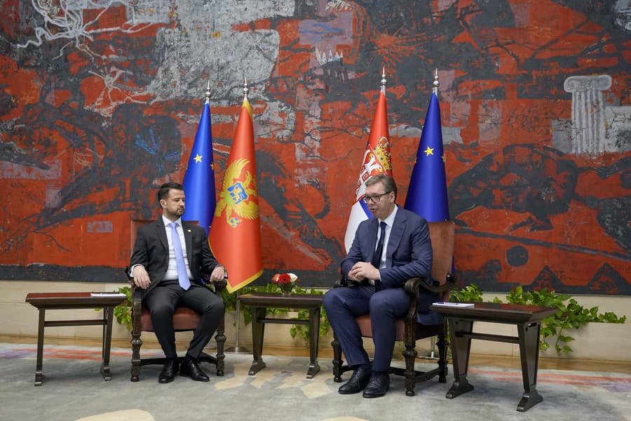 srbský prezident Aleksandar Vučič a novozvolený čiernohorský prezident Jakov Milatovič