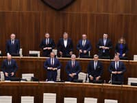 Odvolanie Tarabu: Gröhling tvrdí, že vládna koalícia stratila väčšinu, žiada predčasné voľby na Slovensku
