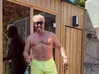 Martin Zounar sa mení pred očami 