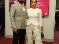 Dominika Cibulková s partnerom Tiborom Vinczem na premiére operety Čardášová princezná. 