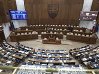 Novela zákona o štátnych symboloch: Dvojitý kríž sa môže stať národným symbolom