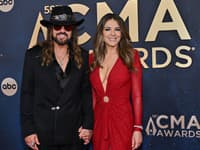 Elizabeth Hurley a Billy Ray Cyrus