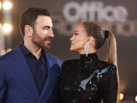 Jennifer Lopez a Brett Goldstein