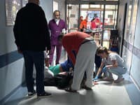DETAILY útoku v ružinovskej nemocnici: TOTO bol dôvod vyčíňania pacienta! Dvaja zdravotníci sú zranení