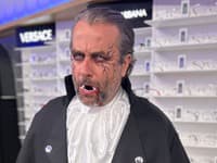 Vlado Kobielsky na Halooweenskom upírskom bále v Alensa
