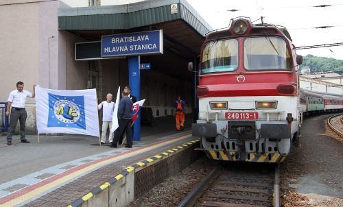 Odstavený vlak počas štrajku rušňovodičov