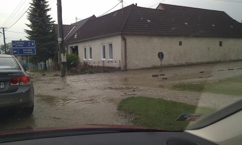 Záplavy v Doľanoch Záplavy v Doľanoch