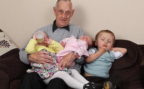 Dennis Ealam s deťmi