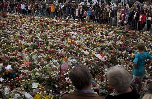 Spomienkový pochod v Osle na pamiatku obetí piatkového masakra