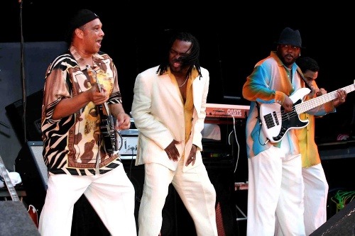 Earth Wind & Fire Experience