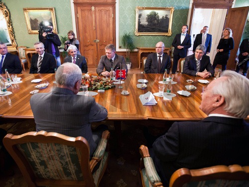 Stretnutie prezidenta s predsedami parlamentných strán