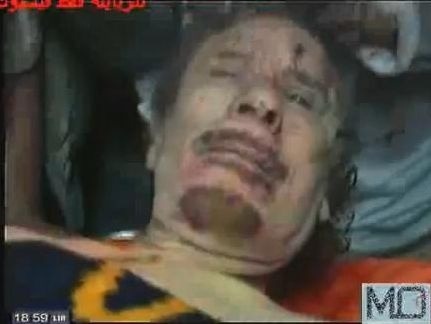 Po Kaddáfího zabití zverejnili zábery s guľkou v hlave