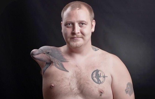 Braeck sa rozhodol urobiť z pahýľa delfína