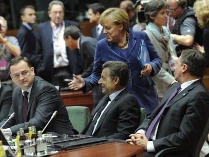 Európski politici na jednom z bruselských summitov