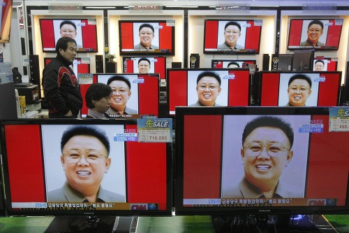 O smrti severokórejského vodcu informujú všetky médiá