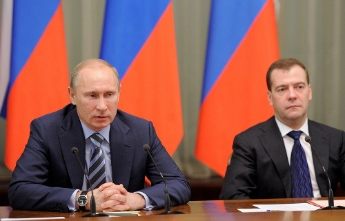 Ruský premiér Vladimir Putin a prezident Dimitrij Medvedev