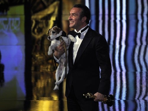 Jean Dujardin si odniesol sošku za najlepší mužský herecký výkon vo filme The Artist