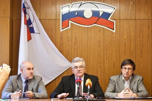 Viceprezident KOZ SR Vladmír Mojš, prezident KOZ SR Miroslav Gazdík a viceprezident KOZ SR Jaroslav Kordek 