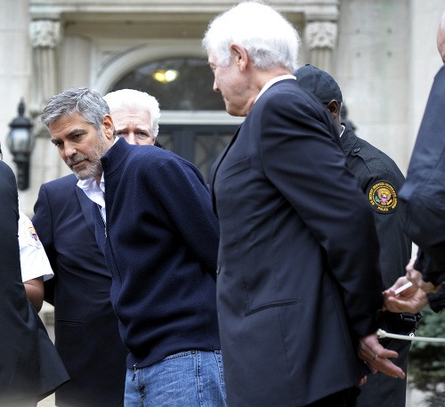 Zatknutí Geogre Clooney a jeho otec Nick
