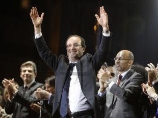 Víťaz nedeľňajšieho druhého kola prezidentských volieb vo Francúzsku, socialistický kandidát Francois Hollande