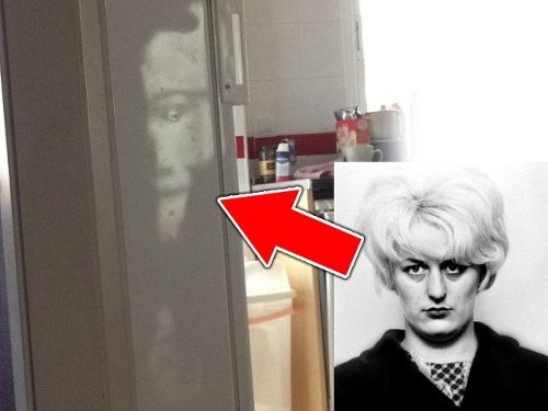 Záhadný úkaz na chladničke pripomína známu vrahyňu