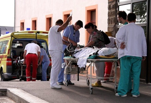 Zranených po nehode previezli do nemocníc