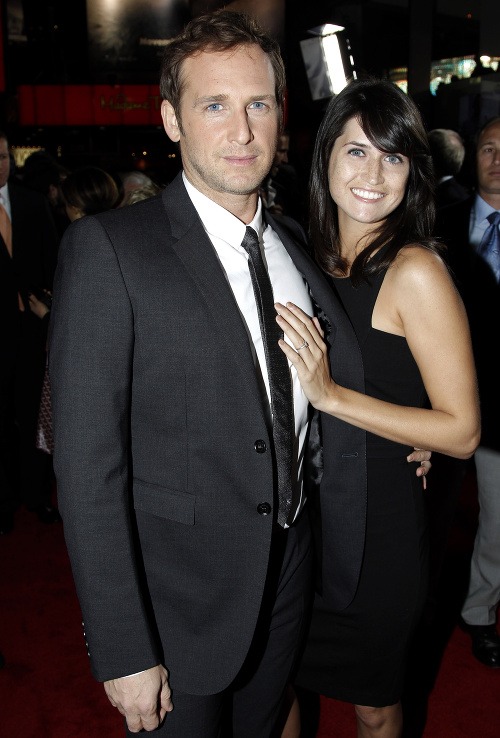 Josh Lucas a Jessica Ciencin Henriquez