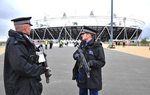 Bezpečnosť olympiády v Londýne má vraj trhliny.