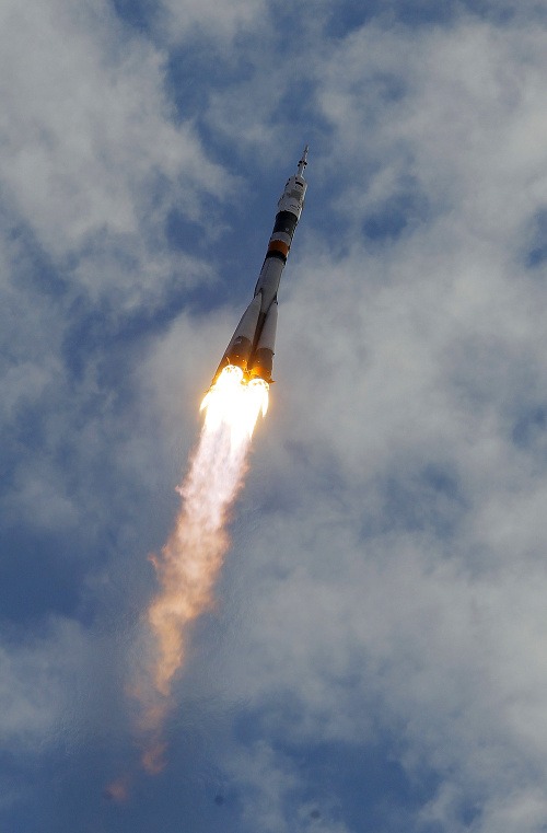 Kozmická loď Sojuz odštartovala k ISS s tromi astronautmi