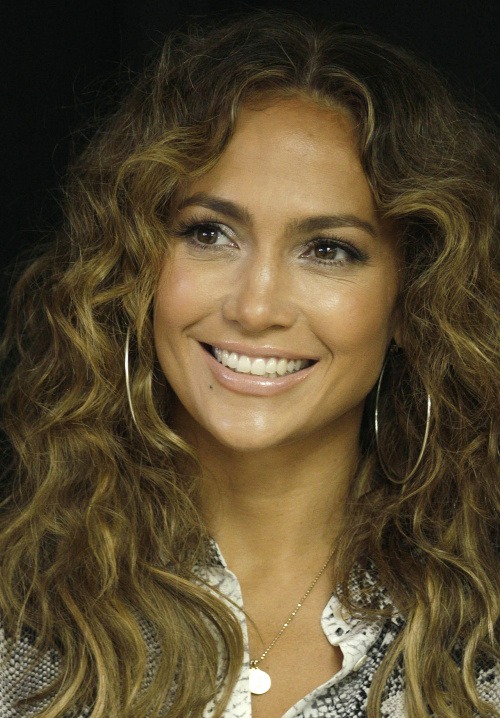 Lopez svoj prvý album On the 6 vydala v roku 1999