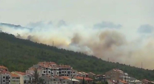 Lesy nad Selcami sú v plameňoch