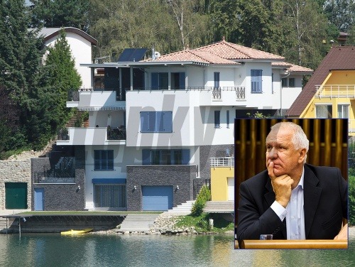 Dušan Galis si na Slnečných jazerách postavil luxusnú vilu.