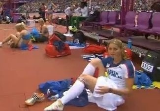 Česká atlétka má takéto situácie zjavne natrénované.