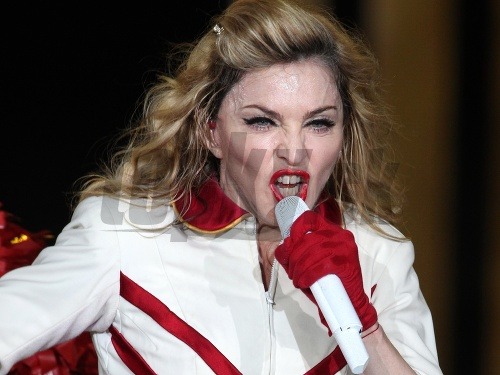 Vyhlásila tiež, že všetci ľudia sú si rovní a každý má mať slobodu modliť sa k bohu, ku ktorému chce, či kritizovať svoju vládu