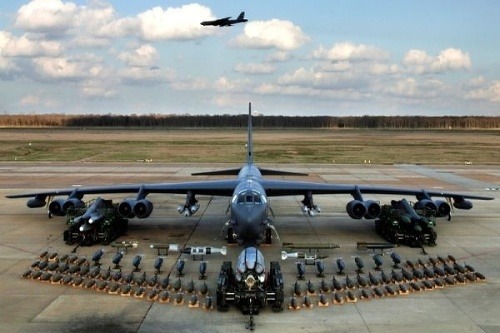 Strategický americký bombardér B-52 sa po prvýkrát predstaví na Slovensku