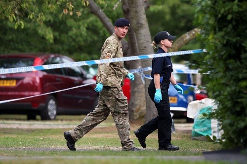 Polícia prehľadala aj dom obetí vo Veľkej Británii