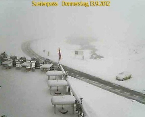 Švajčiarske Alpy pod snehom