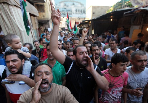 Prostestujúci dav v Palestíne