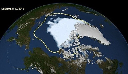 Topenie ľadu v Arktíde sa počas leta neustále zväčšuje