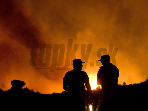 Lesný požiar v Španielsku vyhnal z domova 2000 dedinčanov