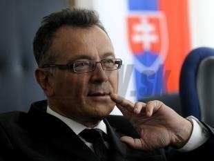 Zastupujúci šéf Generálnej prokuratúry Ladislav Tichý berie 3364 eur. Za zastupovanie generálneho prokurátora nemá nárok na príplatok. 