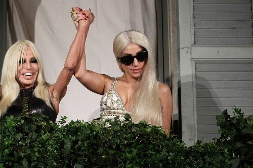 Donatella Versace a Lady Gaga
