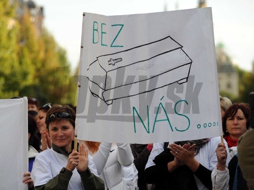 Zdravotné sestry a ošetrovatelia protestovali v Košiciach